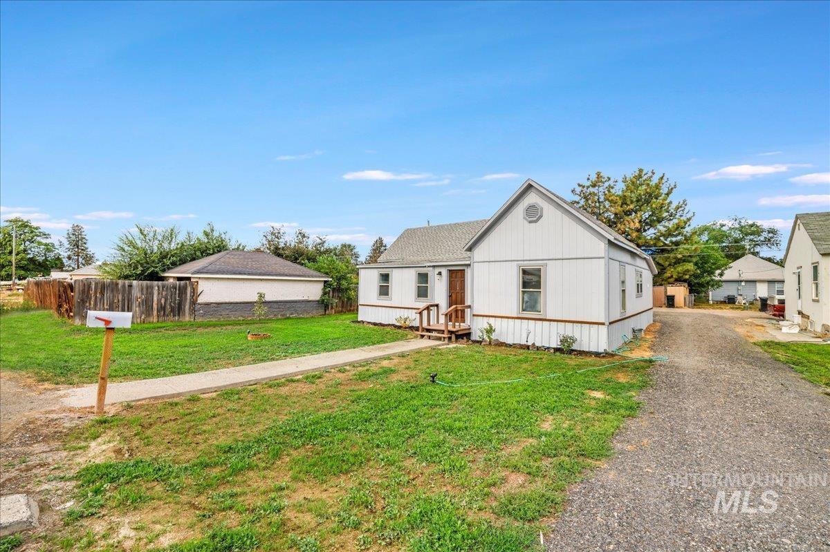225 Oregon Street Gooding, ID 83330 - Photo 28 of 33