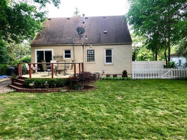 446 Fielding Street Ferndale, MI 48220 - Photo 36 of 37 BACK YARD