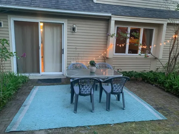 $2,800 | 141 Courtyard Lane, Unit 141, Mansfield, CT 06268