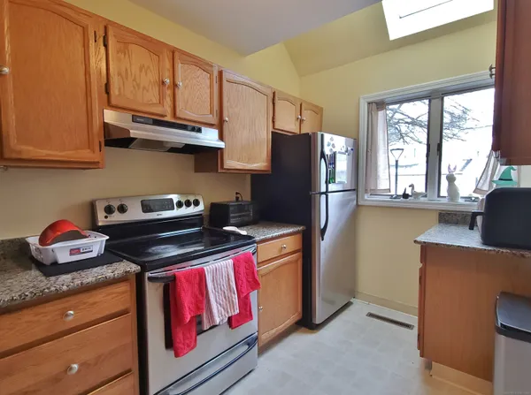 $2,800 | 141 Courtyard Lane, Unit 141, Mansfield, CT 06268