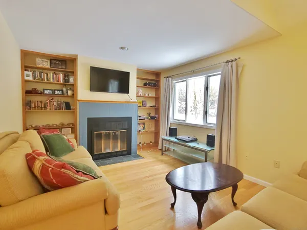 $2,800 | 141 Courtyard Lane, Unit 141, Mansfield, CT 06268