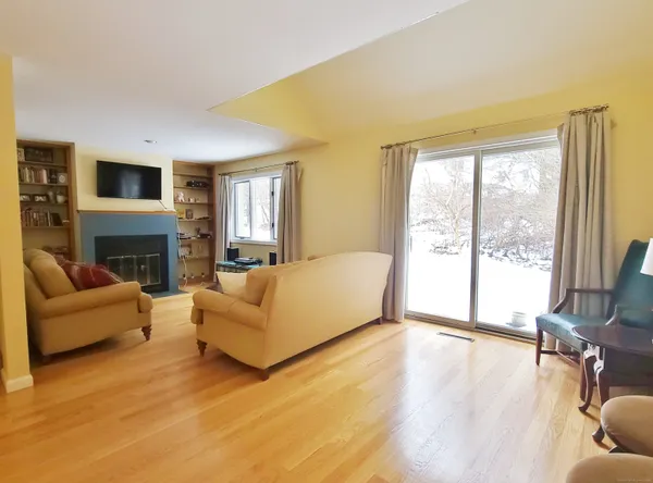 $2,800 | 141 Courtyard Lane, Unit 141, Mansfield, CT 06268