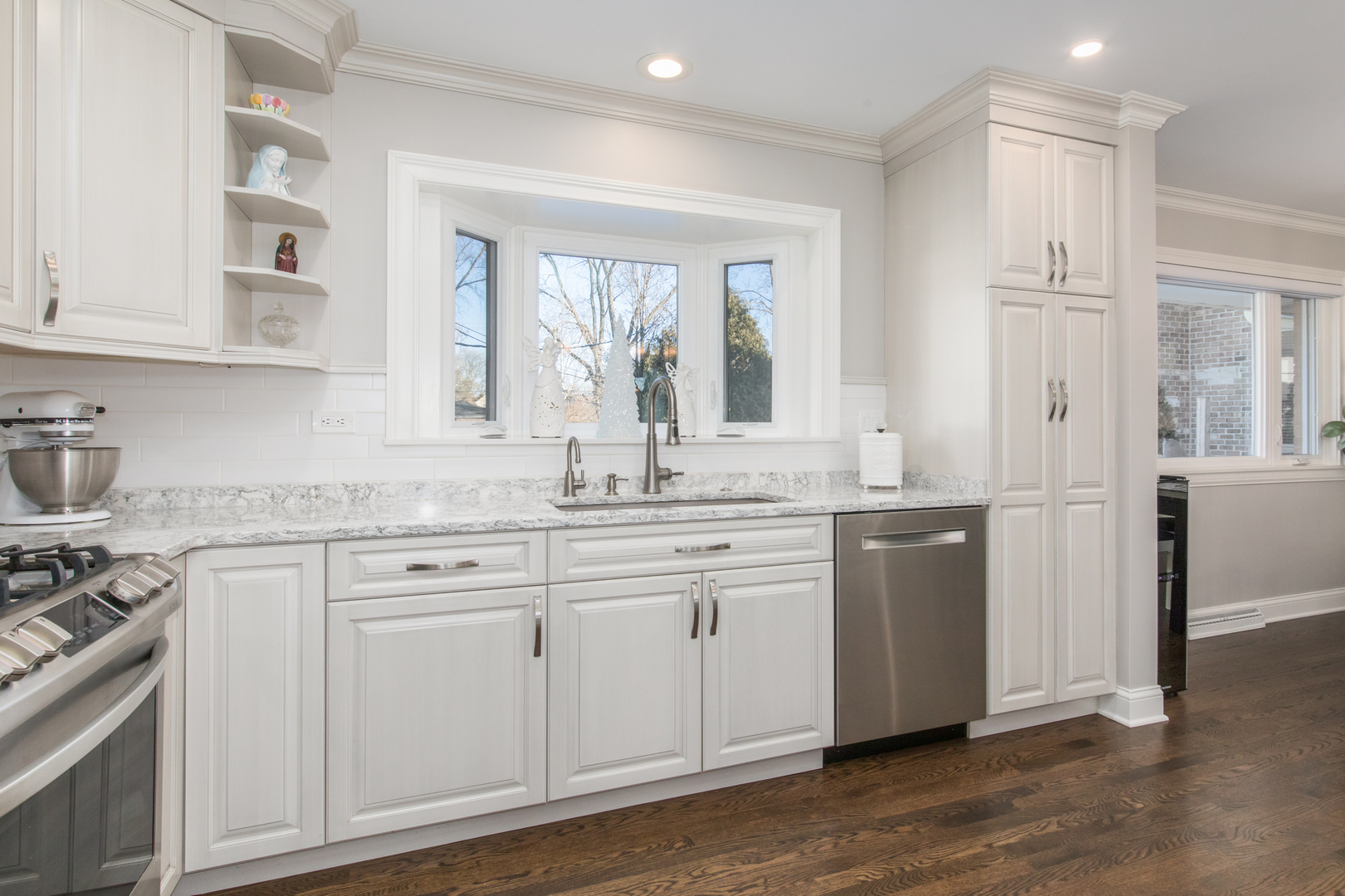 717 Babetta Avenue Park Ridge, IL 60068 - Photo 9 of 25