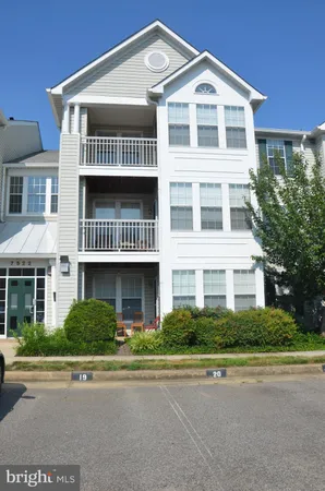 $379,500 | 7522 Snowpea Court, Unit 24M, Alexandria, VA 22306