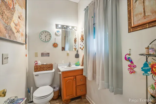 $290,000 | 720 South Jefferson Street, Hastings, MI 49058