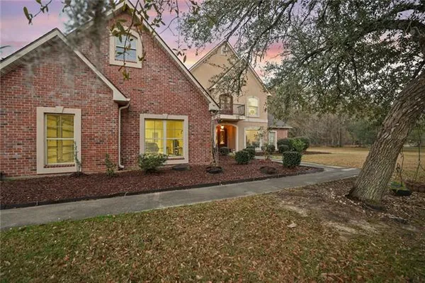 $799,900 | 21035 Beau Chateau Boulevard, Ponchatoula, LA 70454