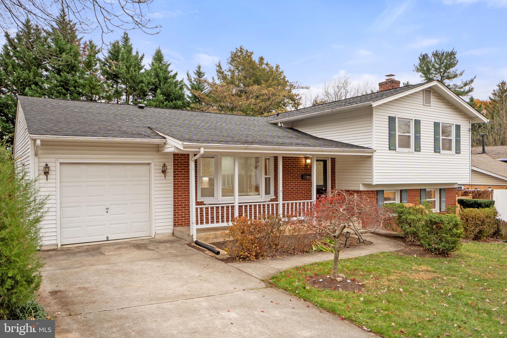 706 Carter Road Rockville, MD 20852 - Photo 2 of 50