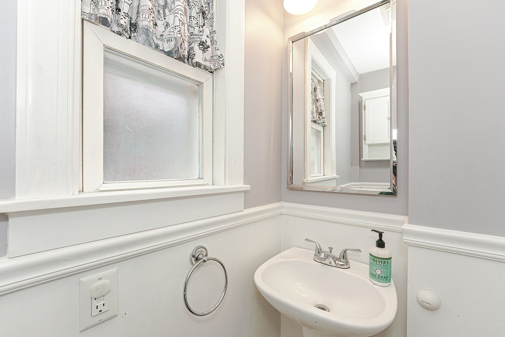 47 Prudential Road Worcester, MA 01606 - Photo 14 of 31 Gallery Image 14