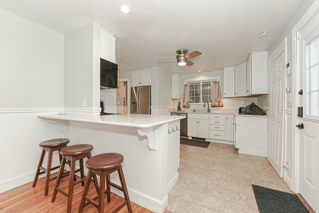 47 Prudential Road Worcester, MA 01606 - Photo 3 of 31 Gallery Image 3