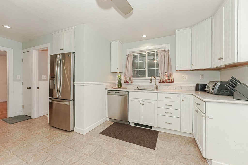 47 Prudential Road Worcester, MA 01606 - Photo 7 of 31 Gallery Image 7