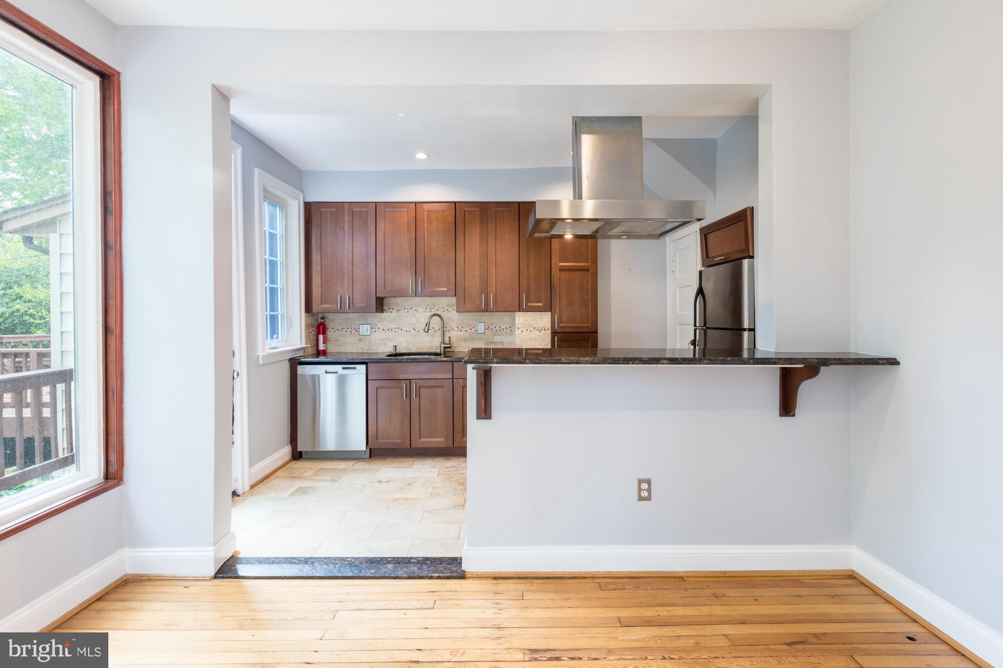 1405 Foxhall Road Northwest Washington, DC 20007 - Photo 15 of 45 Gallery Image 15