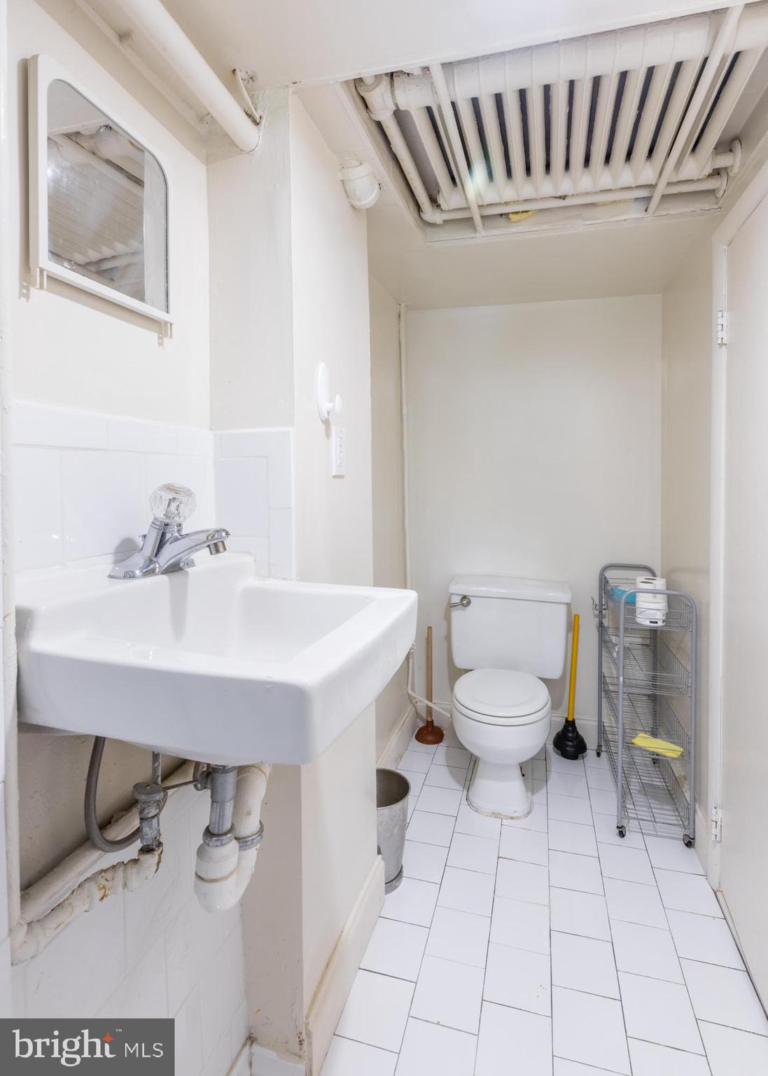 1405 Foxhall Road Northwest Washington, DC 20007 - Photo 33 of 45 Gallery Image 33