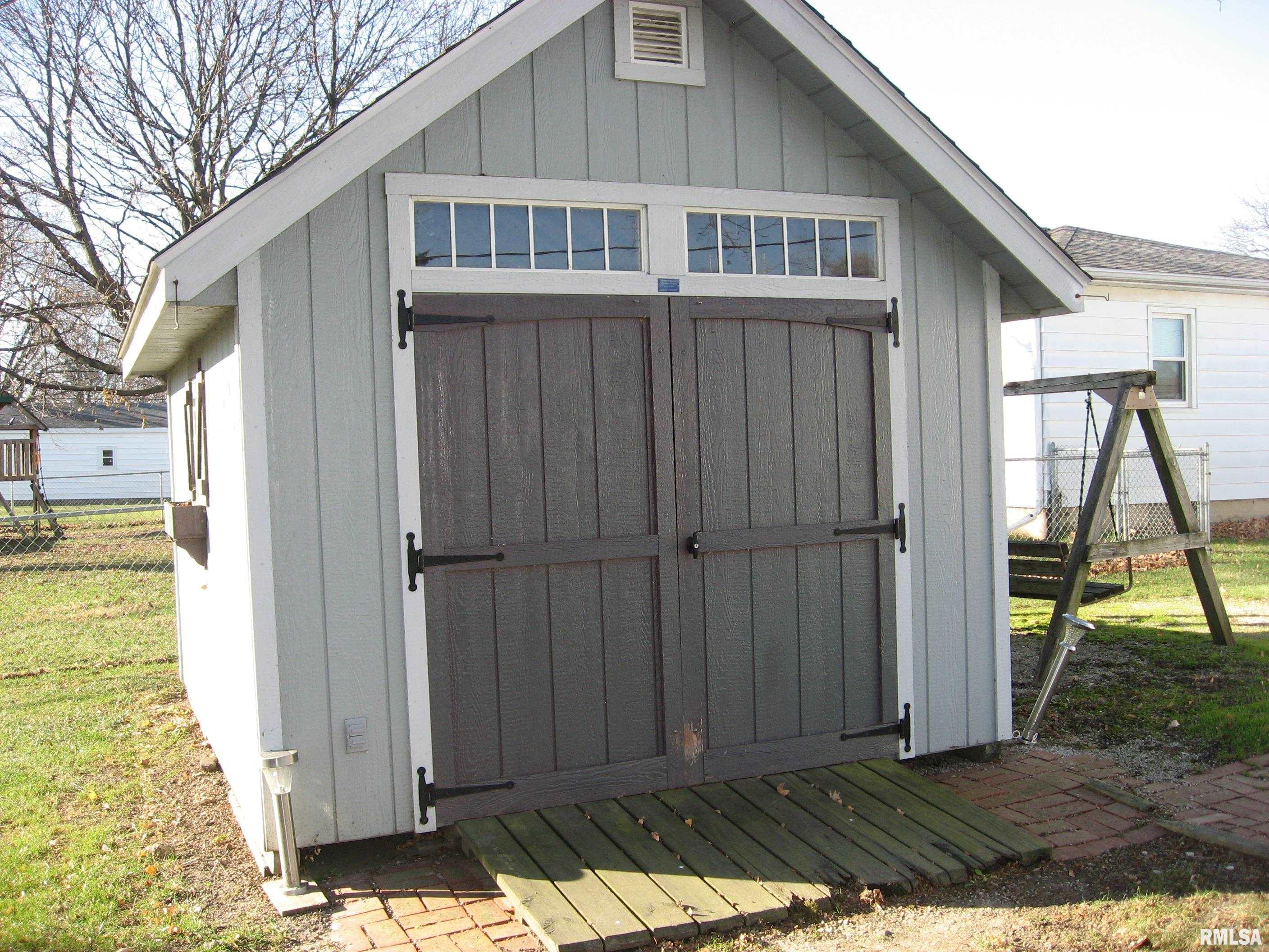 310 Devonshire Road Washington, IL 61571 - Photo 12 of 46 Gallery Image 12