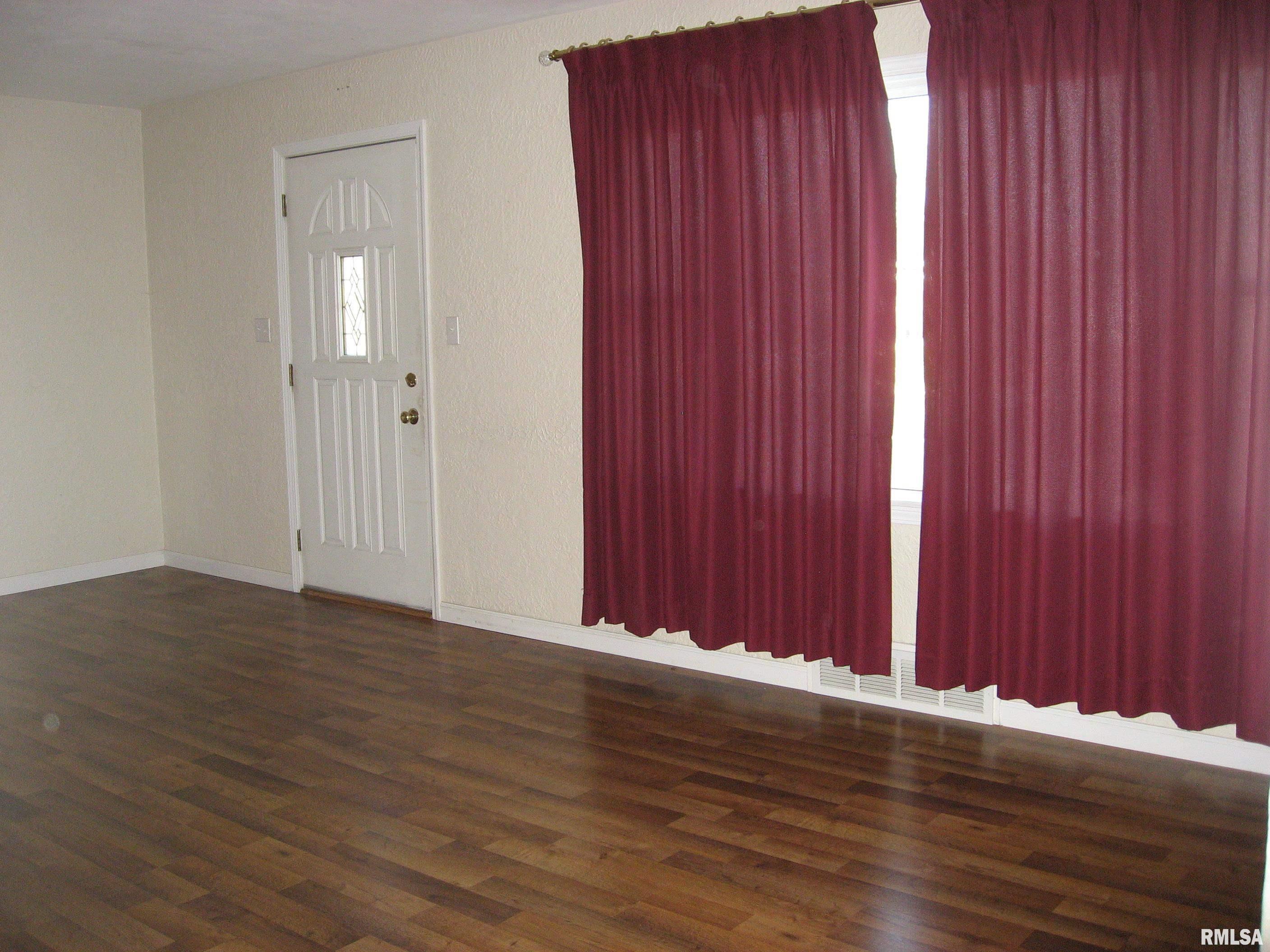 310 Devonshire Road Washington, IL 61571 - Photo 16 of 46 Gallery Image 16