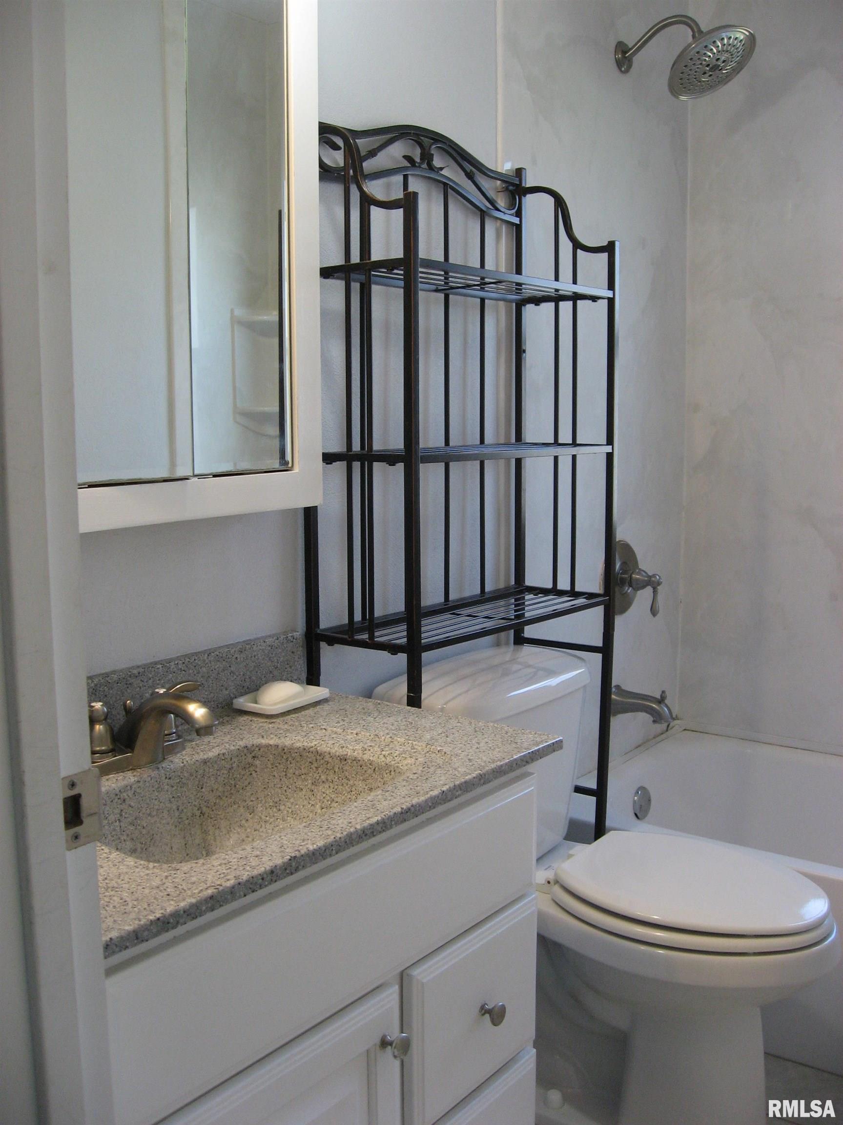310 Devonshire Road Washington, IL 61571 - Photo 25 of 46 Gallery Image 25