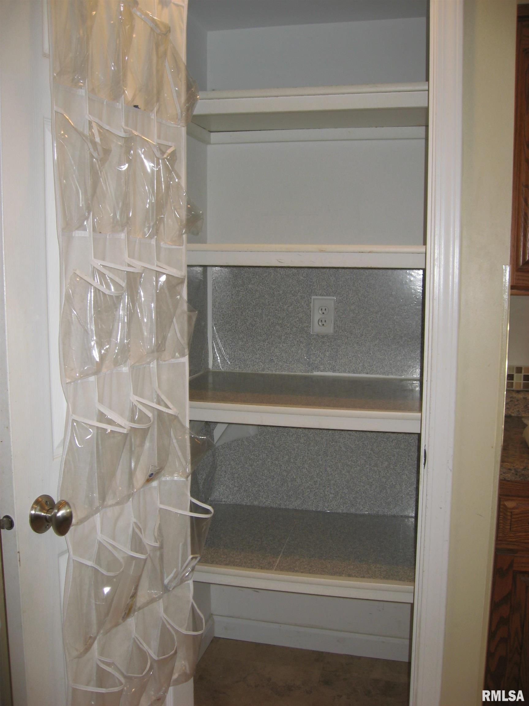 310 Devonshire Road Washington, IL 61571 - Photo 28 of 46 Gallery Image 28