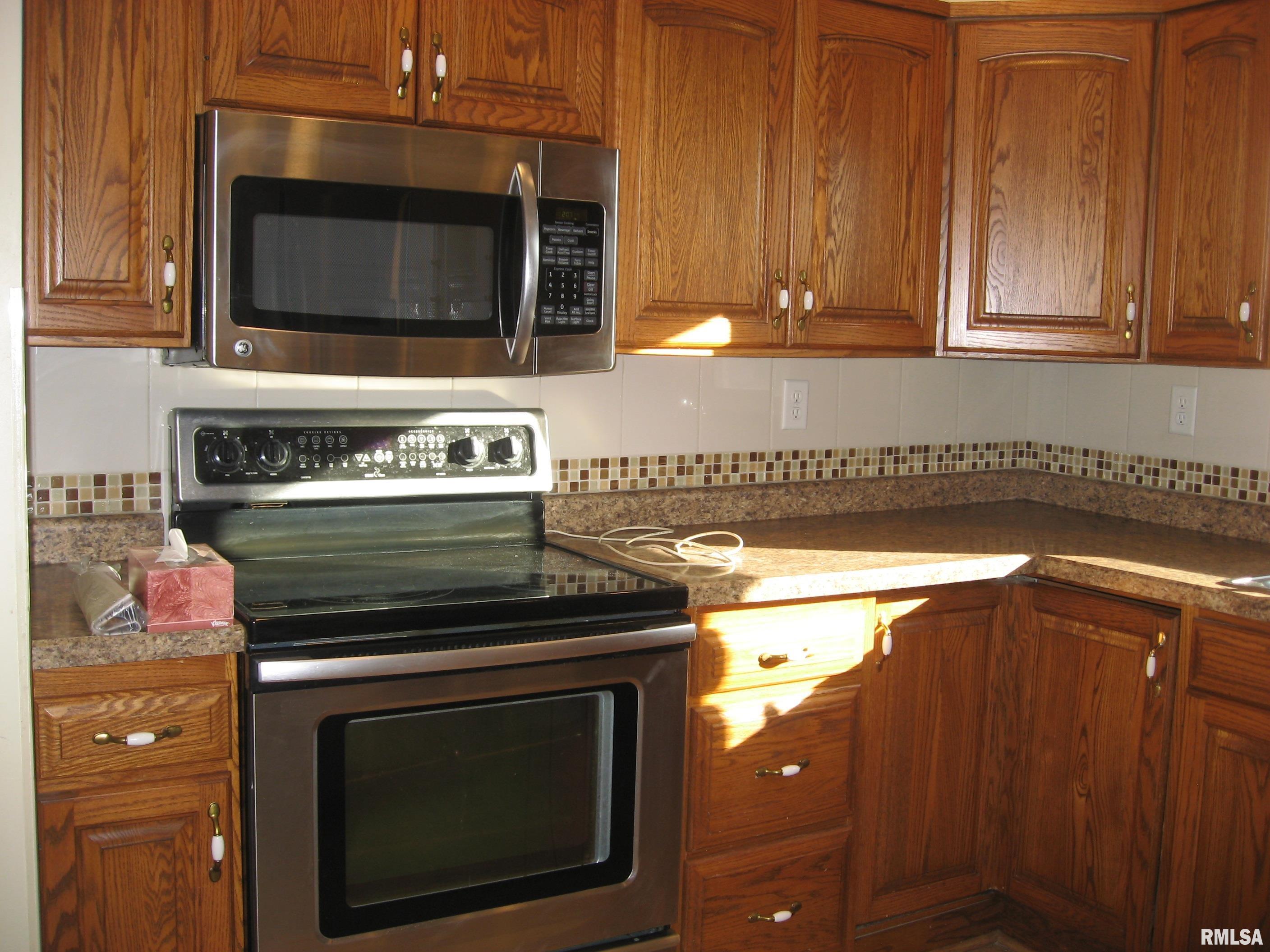 310 Devonshire Road Washington, IL 61571 - Photo 30 of 46 Gallery Image 30