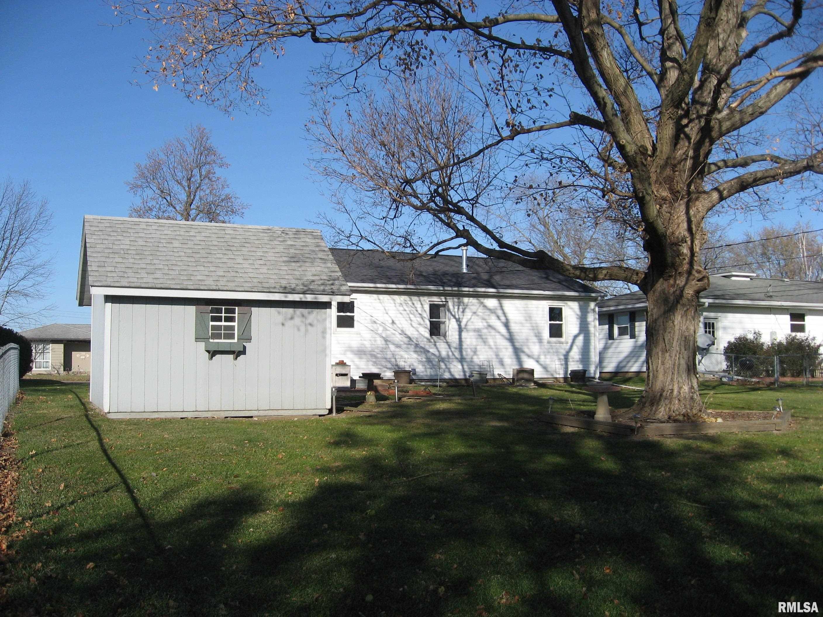 310 Devonshire Road Washington, IL 61571 - Photo 10 of 46 Gallery Image 10