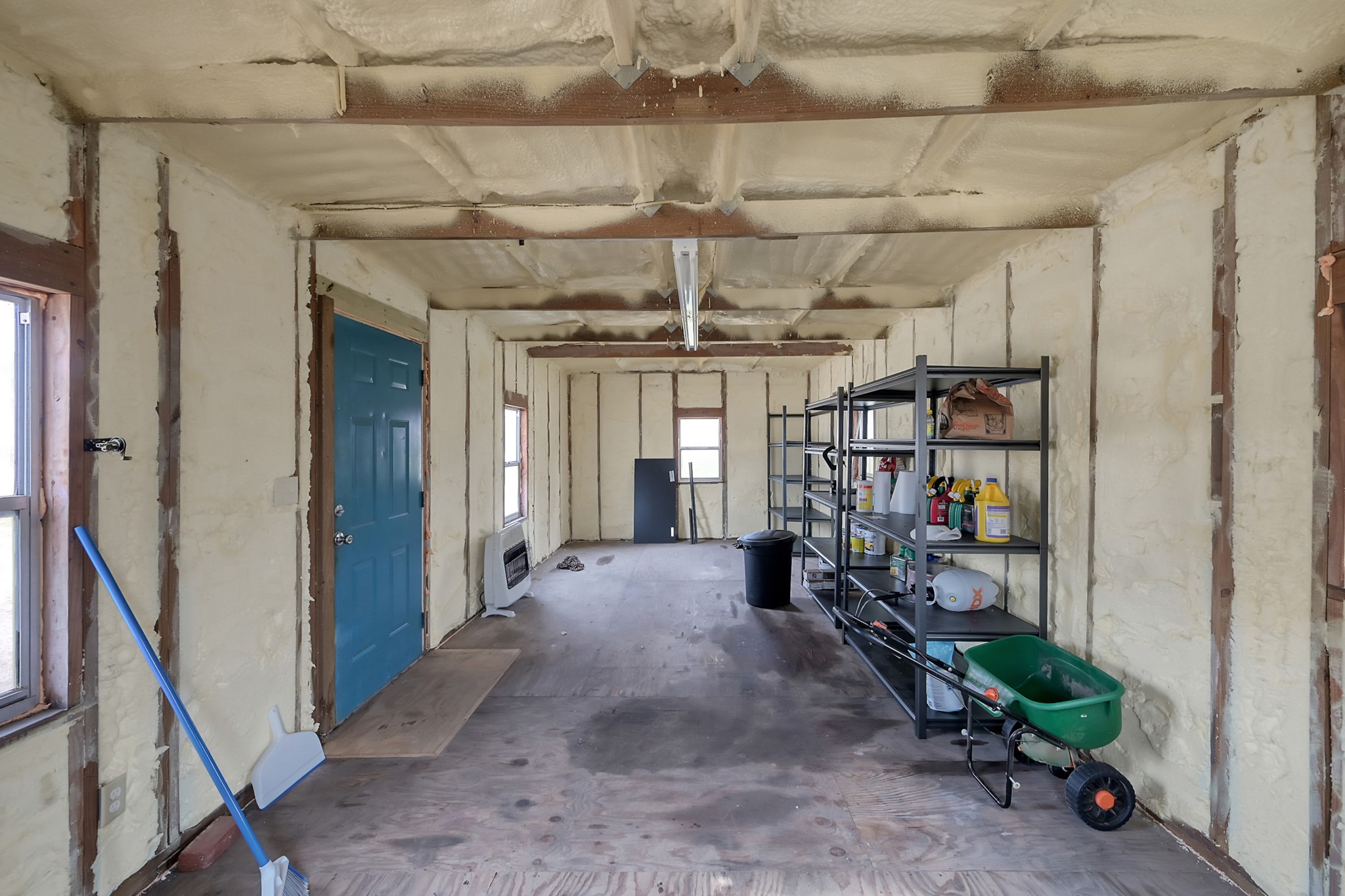 88 Julia Justice Road Huntsville, TX 77320 - Photo 28 of 37 Interior of outbuilding 1