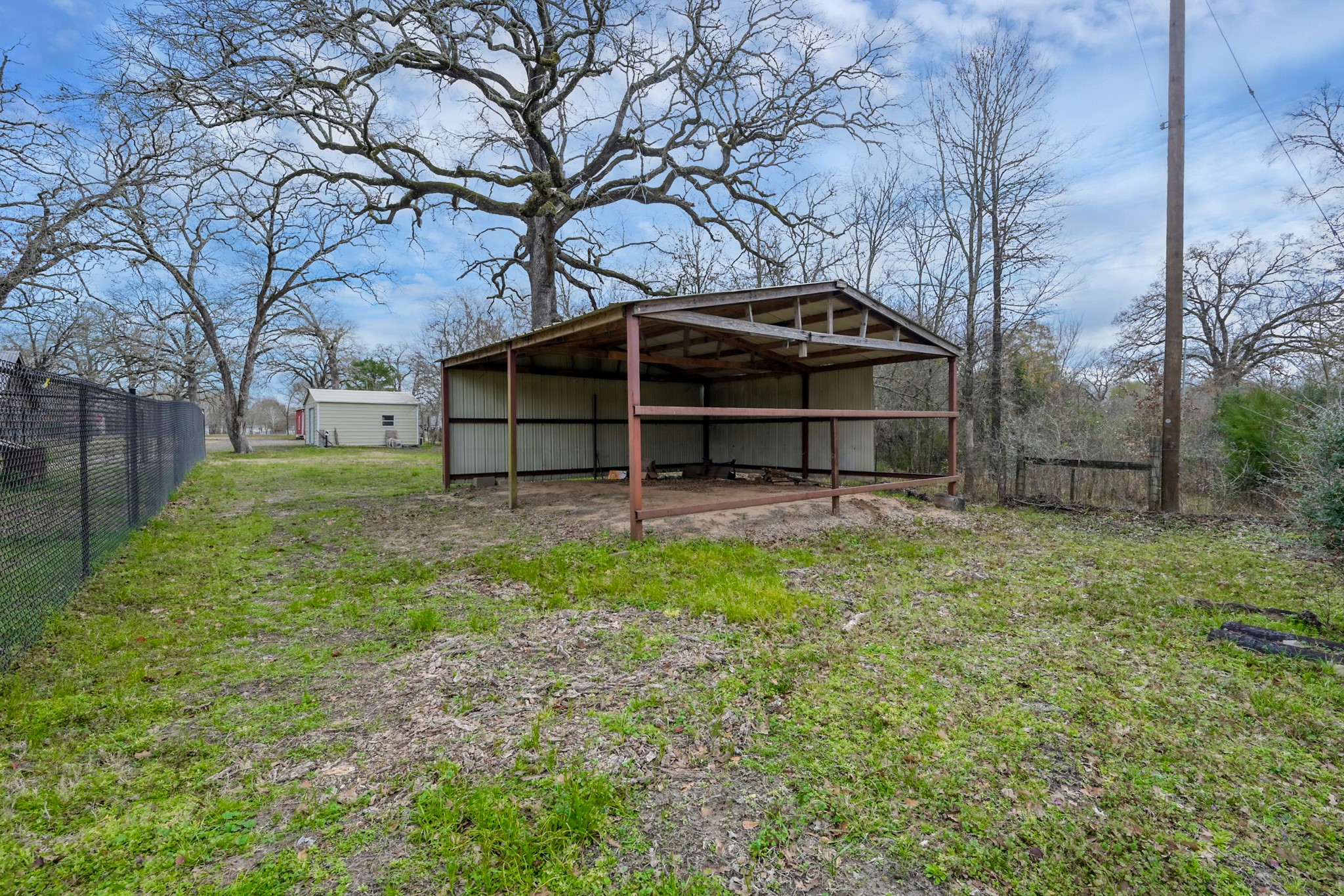 88 Julia Justice Road Huntsville, TX 77320 - Photo 31 of 37 Carport