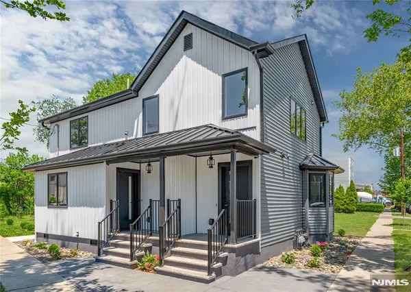 $899,999 | 363 Park Street, Hackensack, NJ 07601