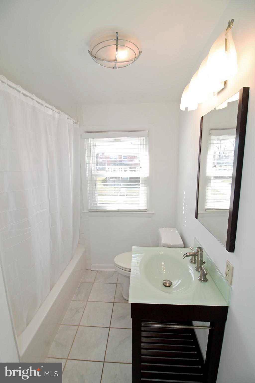 2138 Pitney Road Baltimore, MD 21234 - Photo 22 of 30 Bath