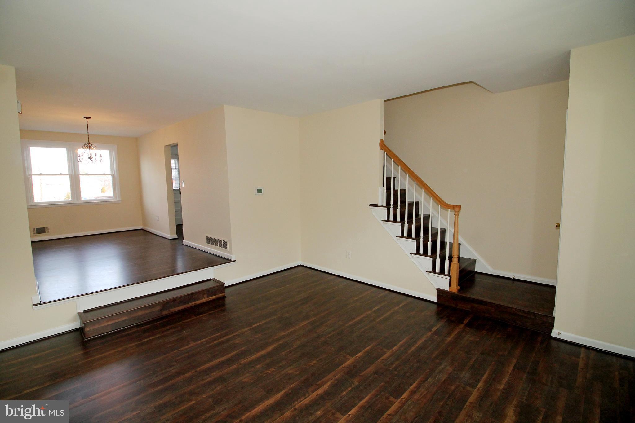 2138 Pitney Road Baltimore, MD 21234 - Photo 5 of 30 Living Room