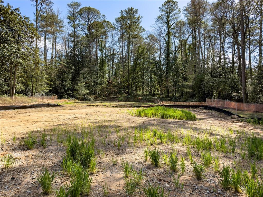 386 King Road Northwest Atlanta, GA 30342 - Photo 5 of 6