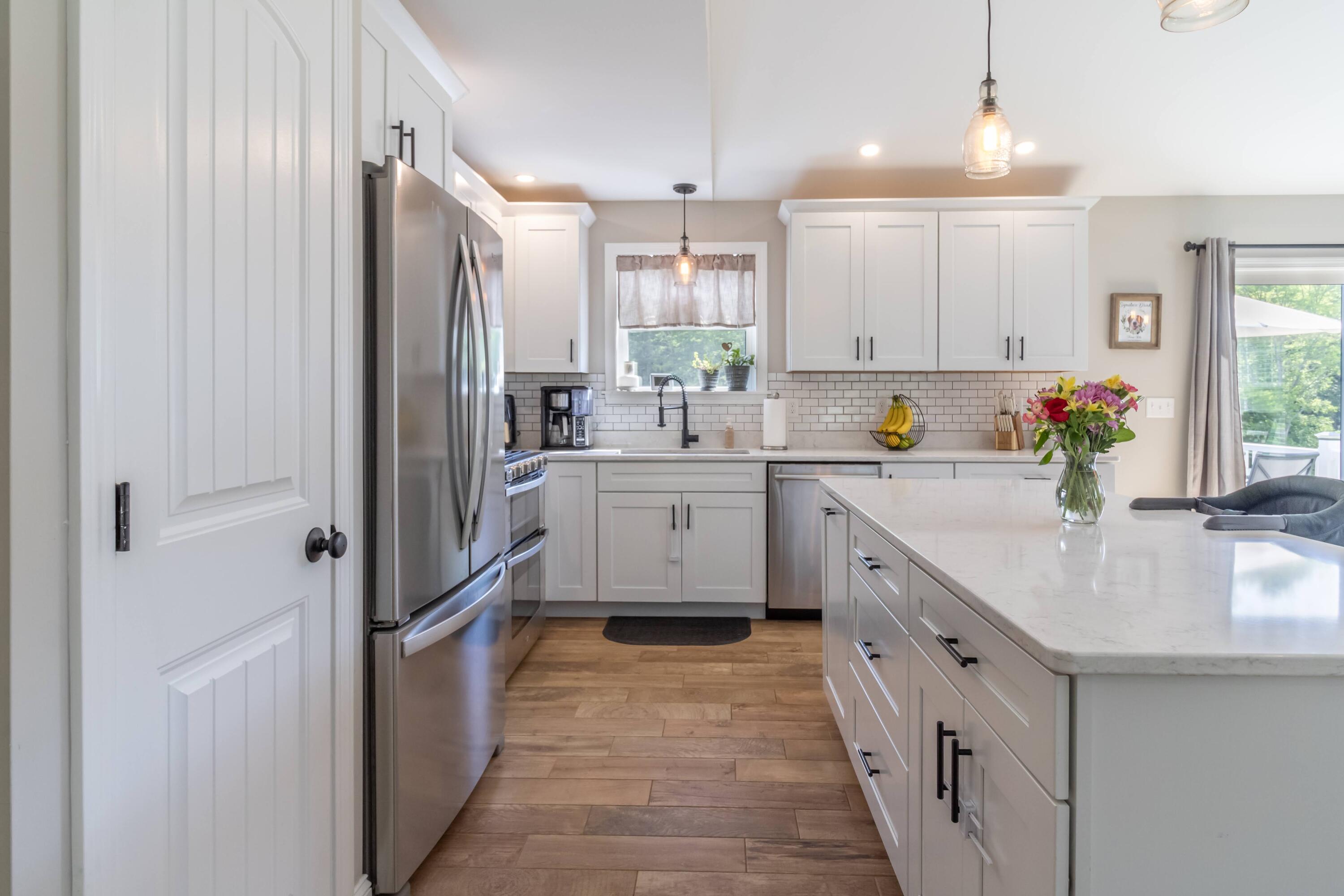 101 Oak Hill Road Orrington, ME 04474 - Photo 10 of 52 101 Oak Hill Road Interiors-16