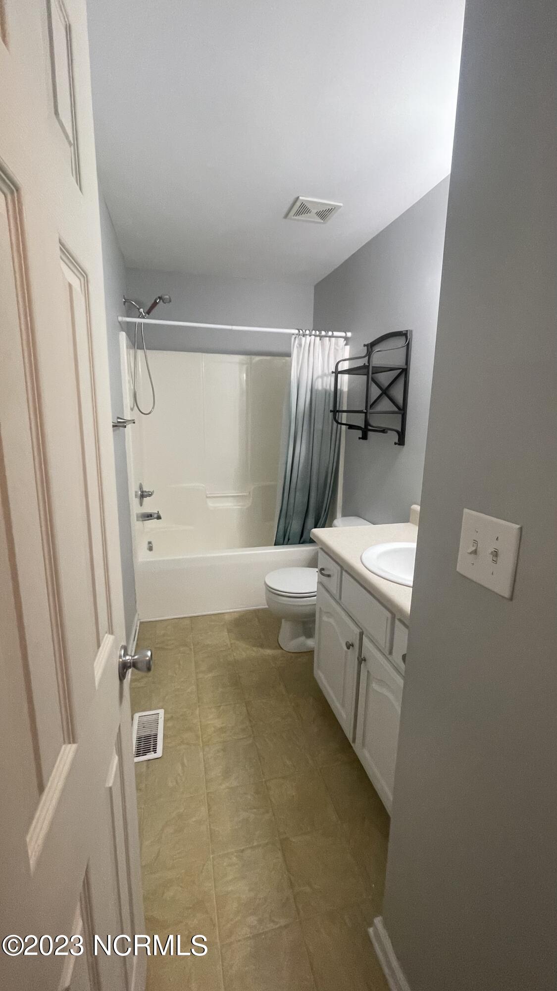 2182 Jr Road Kenly, NC 27542 - Photo 10 of 18 Hall Bath