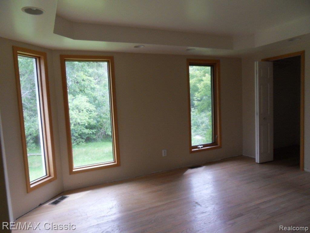Farmbrook 25575 08-26-11 City Re