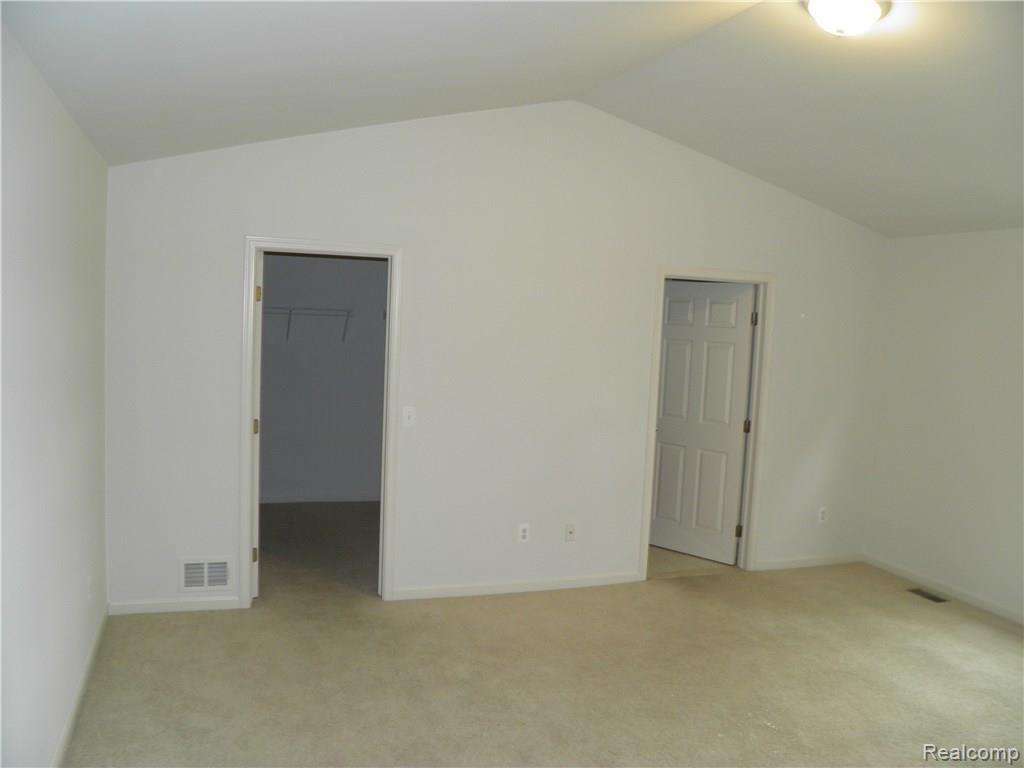 3237 Everett Drive Rochester Hills, MI 48307 - Photo 25 of 34