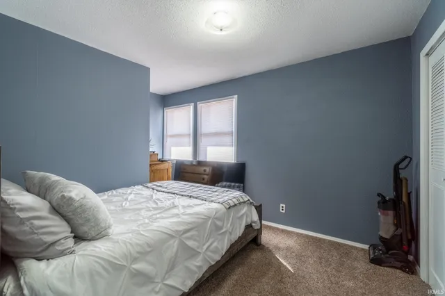 $340,000 | 8700 Circle Drive, Kendallville, IN 46755