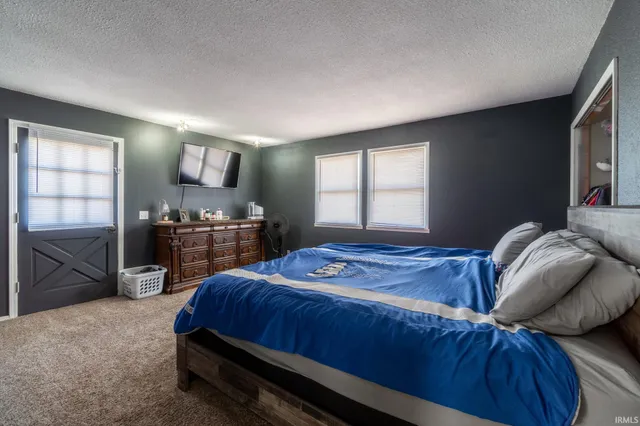 $340,000 | 8700 Circle Drive, Kendallville, IN 46755