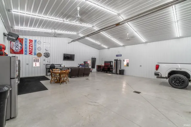 $340,000 | 8700 Circle Drive, Kendallville, IN 46755