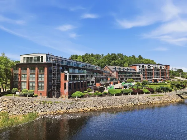 $749,000 | 60 Merrimac Street, Unit 611, Amesbury, MA 01913