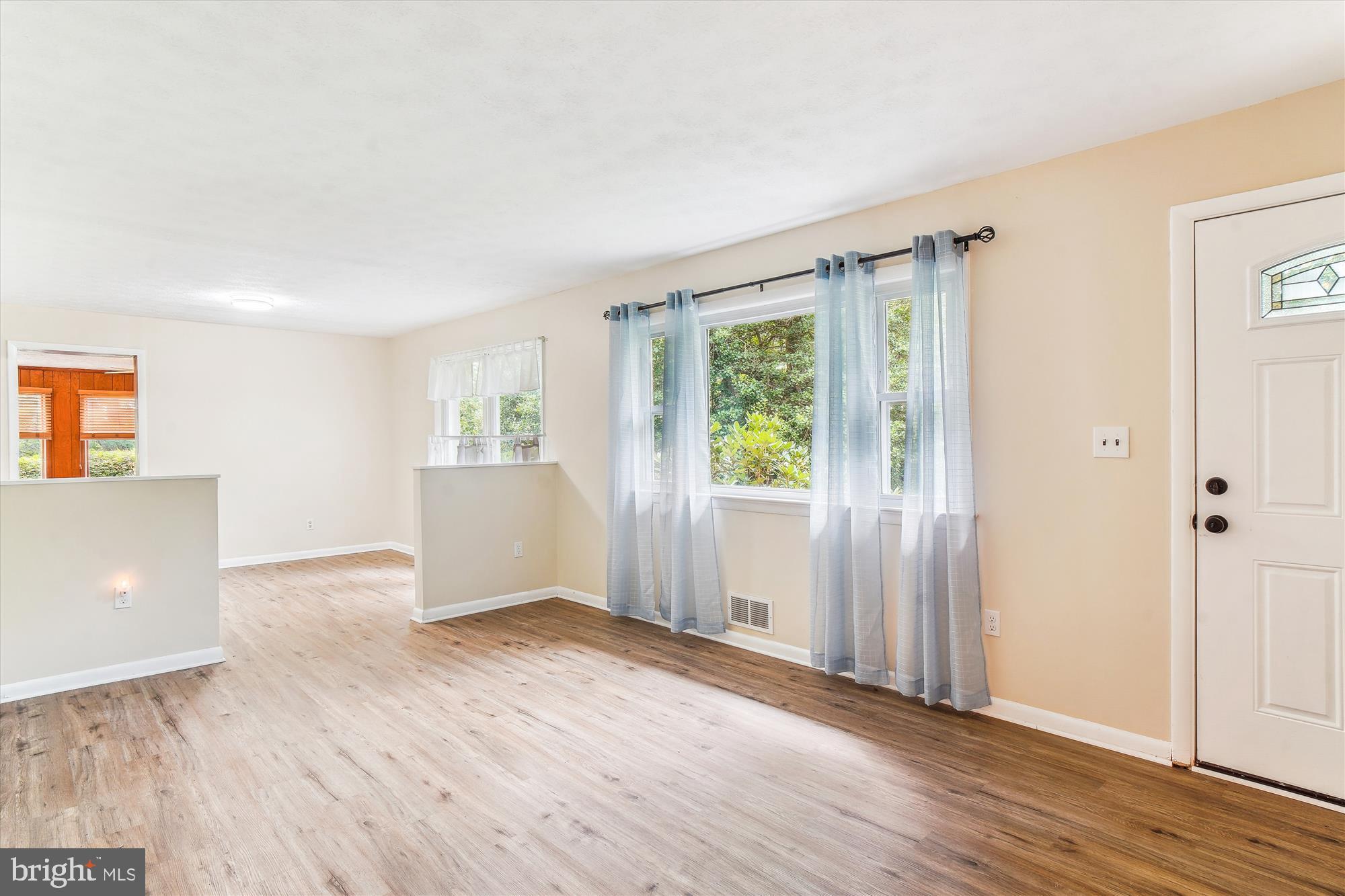 11240 Kingstead Road Damascus, MD 20872 - Photo 13 of 77