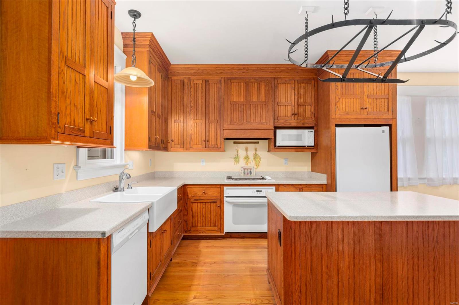 15 East Jackson Road Webster Groves, MO 63119 - Photo 11 of 38