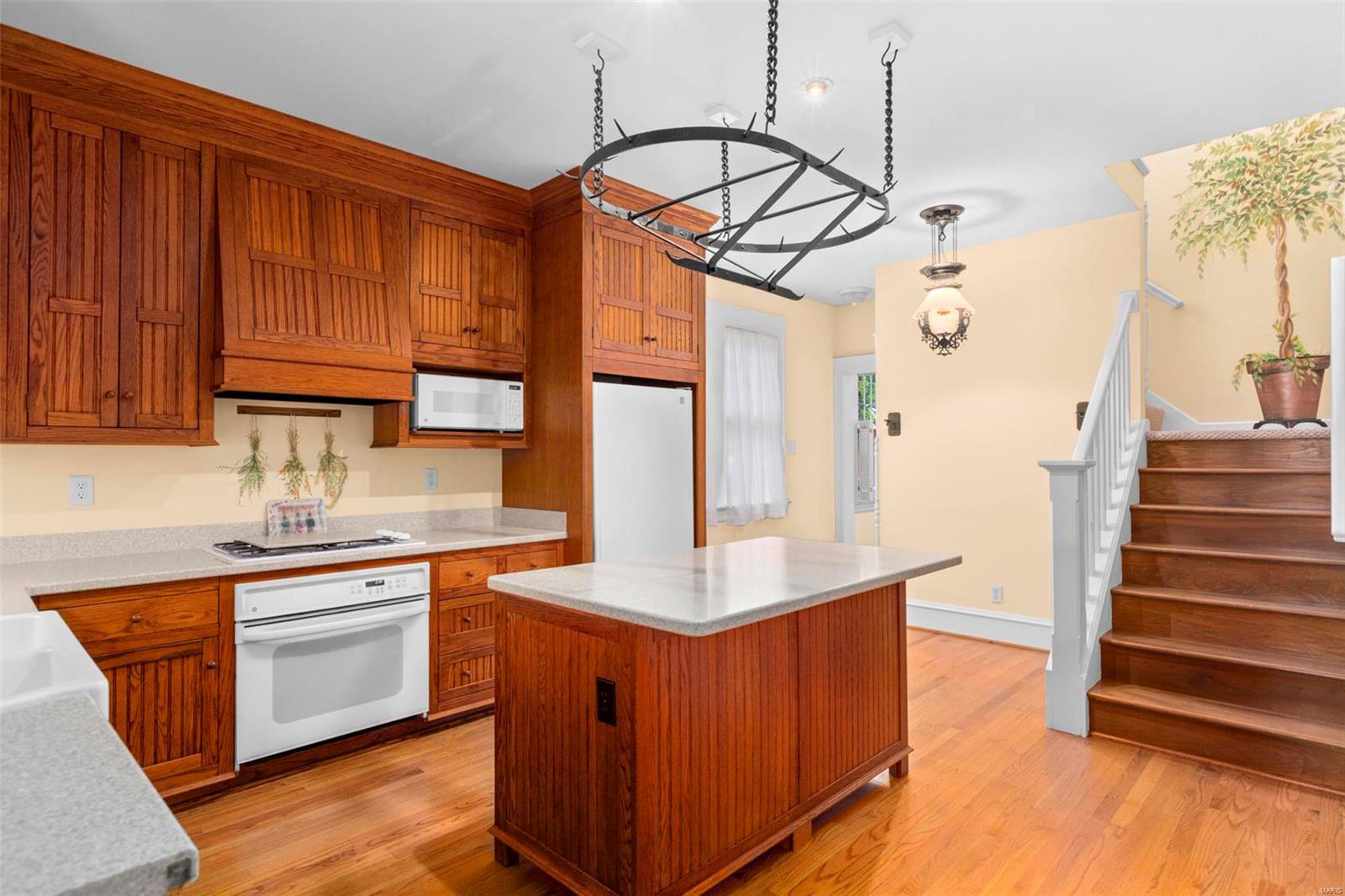 15 East Jackson Road Webster Groves, MO 63119 - Photo 12 of 38