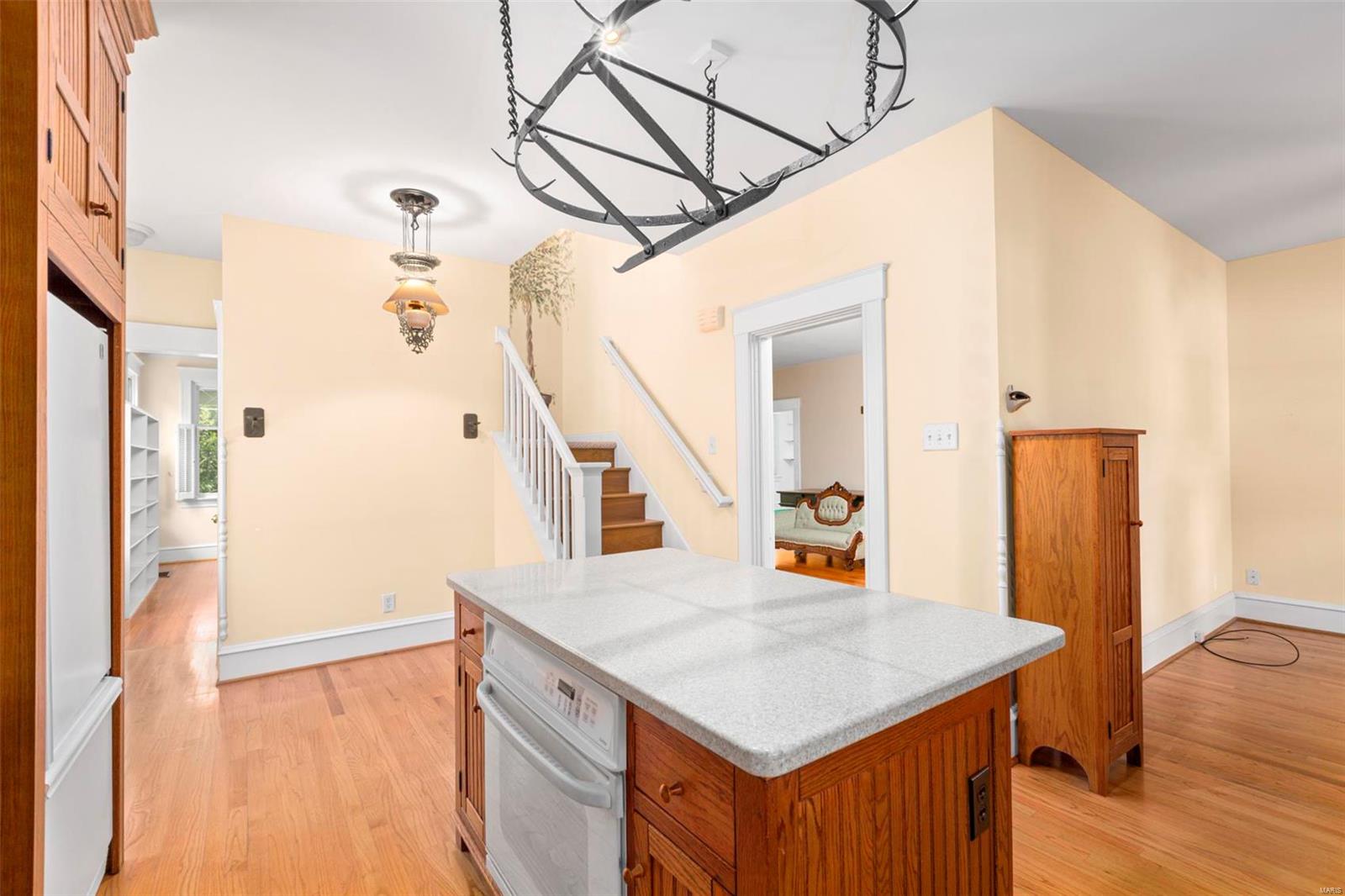 15 East Jackson Road Webster Groves, MO 63119 - Photo 13 of 38