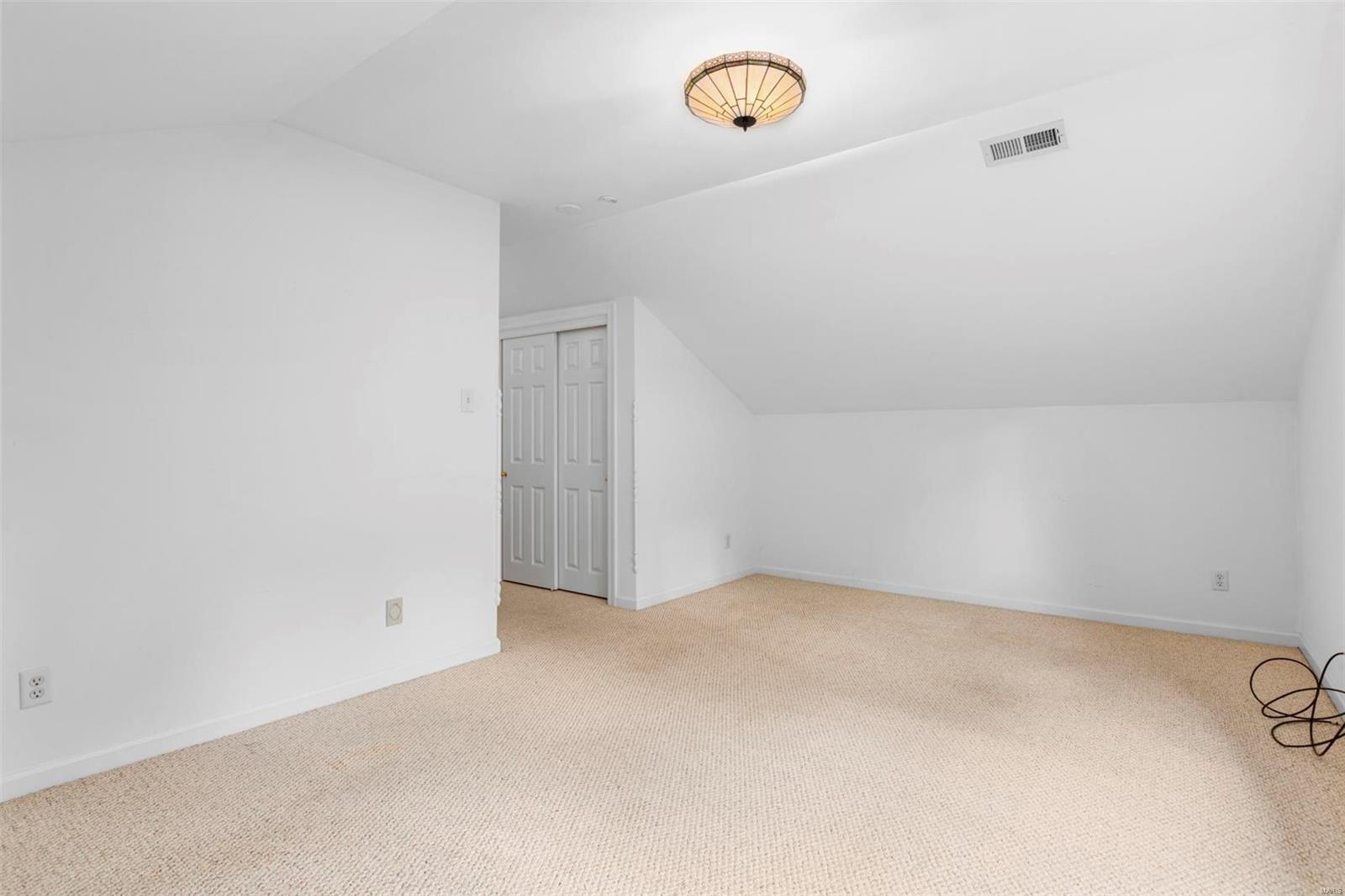 15 East Jackson Road Webster Groves, MO 63119 - Photo 29 of 38