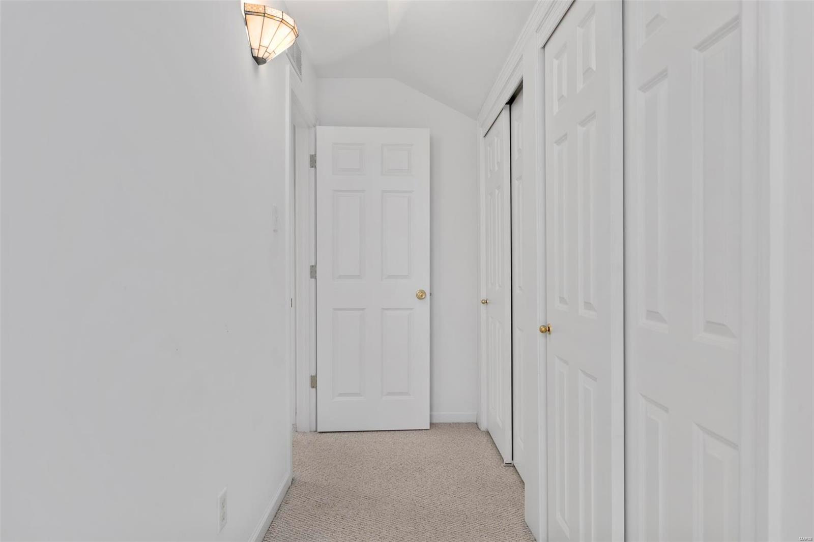 15 East Jackson Road Webster Groves, MO 63119 - Photo 31 of 38