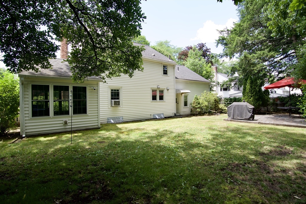 55 Bridle Path Road Springfield, MA 01118 - Photo 3 of 42