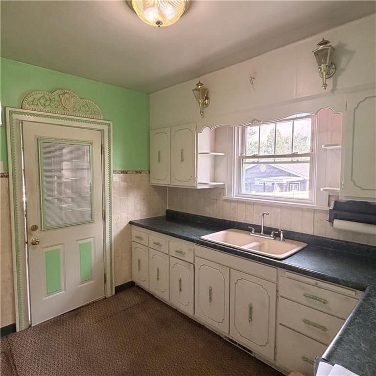 1643 Midland Beaver Road Industry, PA 15052 - Photo 11 of 22 kitchen