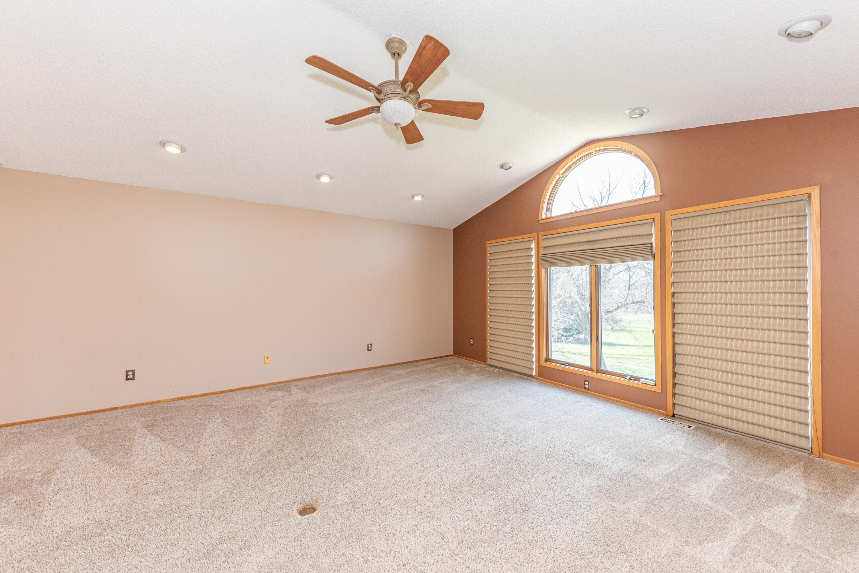 9138 Warner Road Saline, MI 48176 - Photo 11 of 56 11 Living room 4