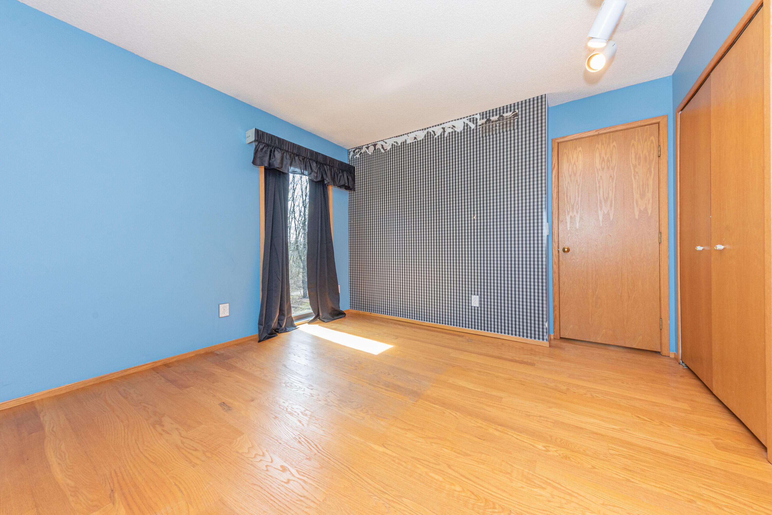 9138 Warner Road Saline, MI 48176 - Photo 27 of 56 30 Bedroom 3 2