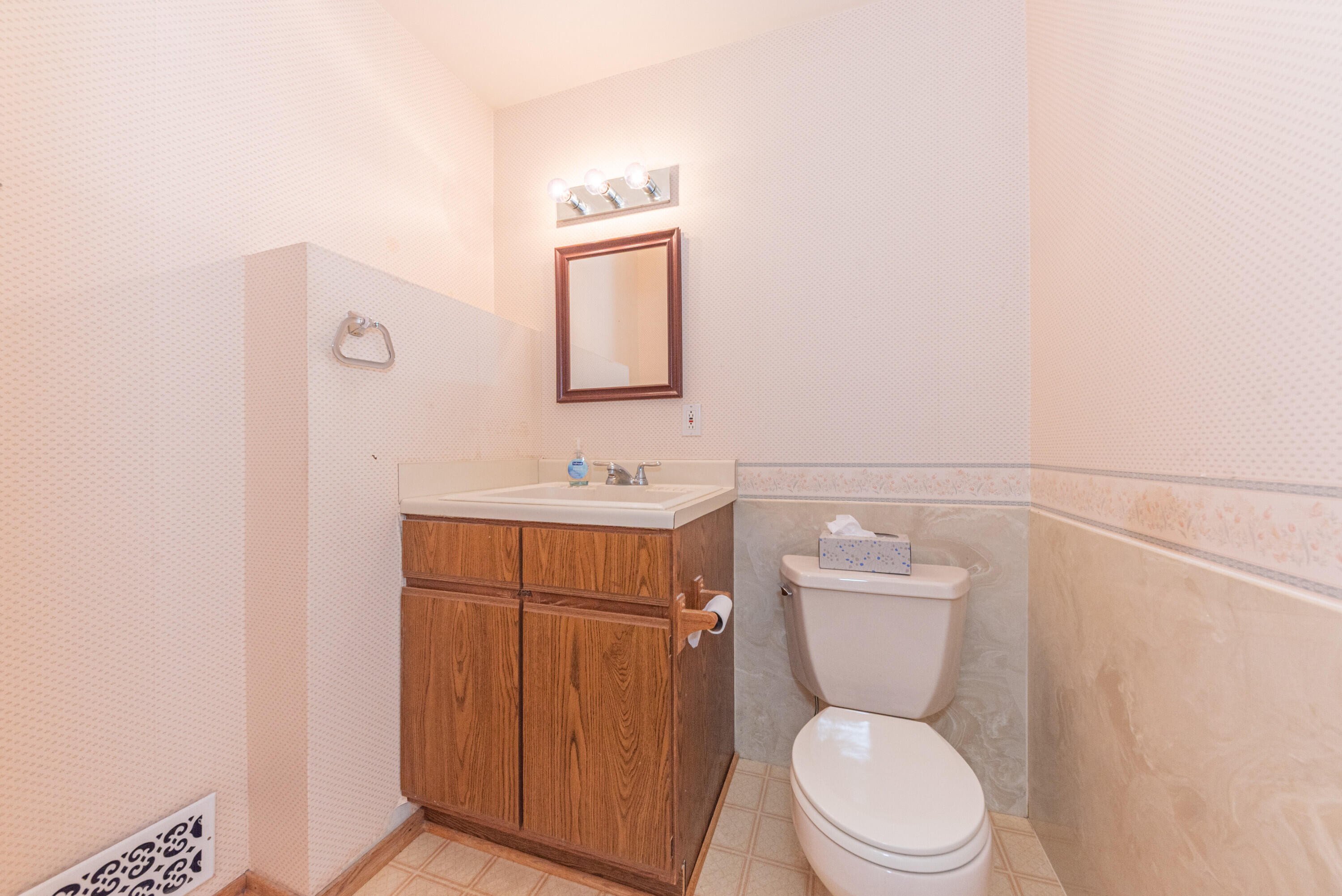 9138 Warner Road Saline, MI 48176 - Photo 37 of 56 37 Half bath