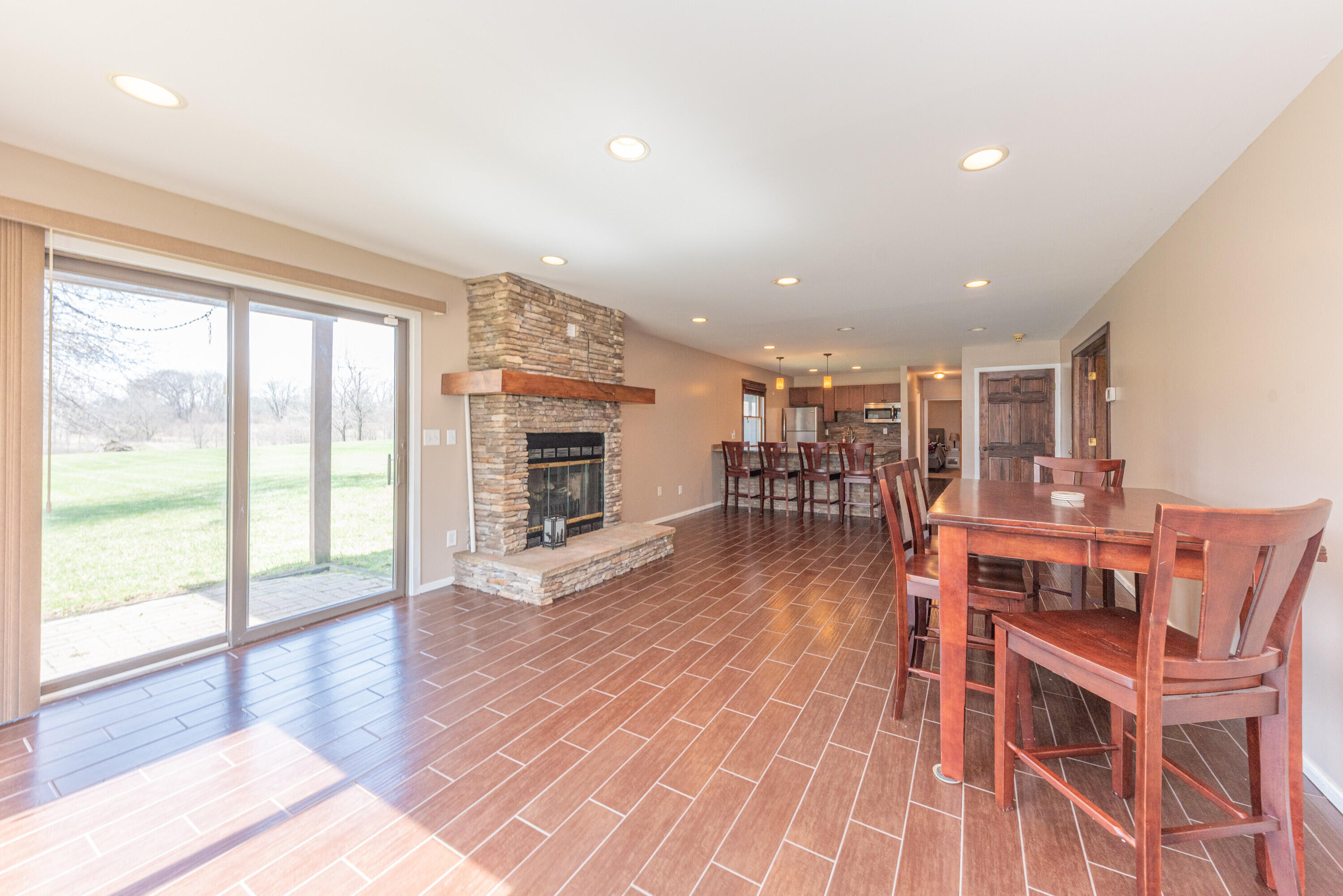 9138 Warner Road Saline, MI 48176 - Photo 39 of 56 39 Family room 3