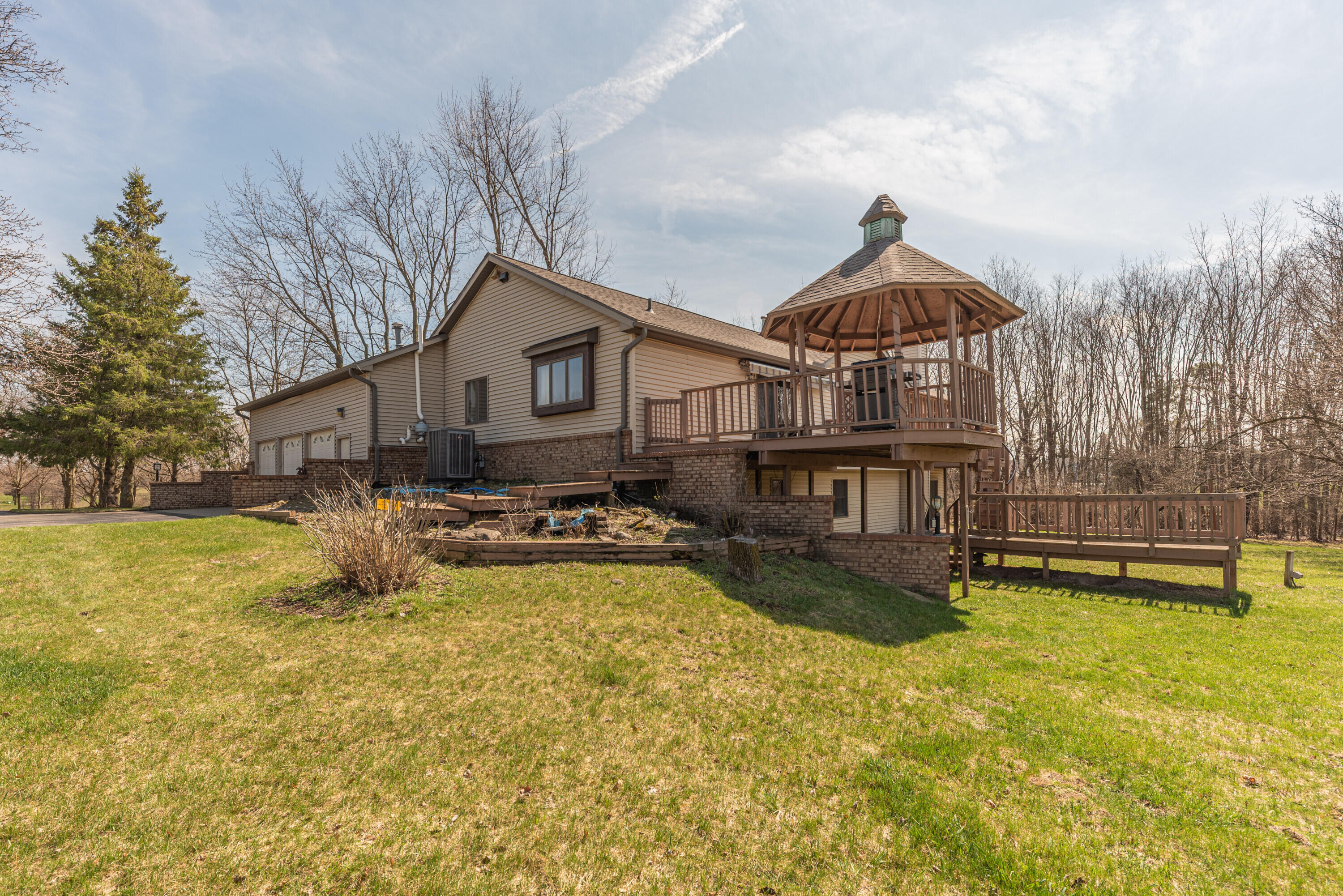 9138 Warner Road Saline, MI 48176 - Photo 50 of 56 Back corner N