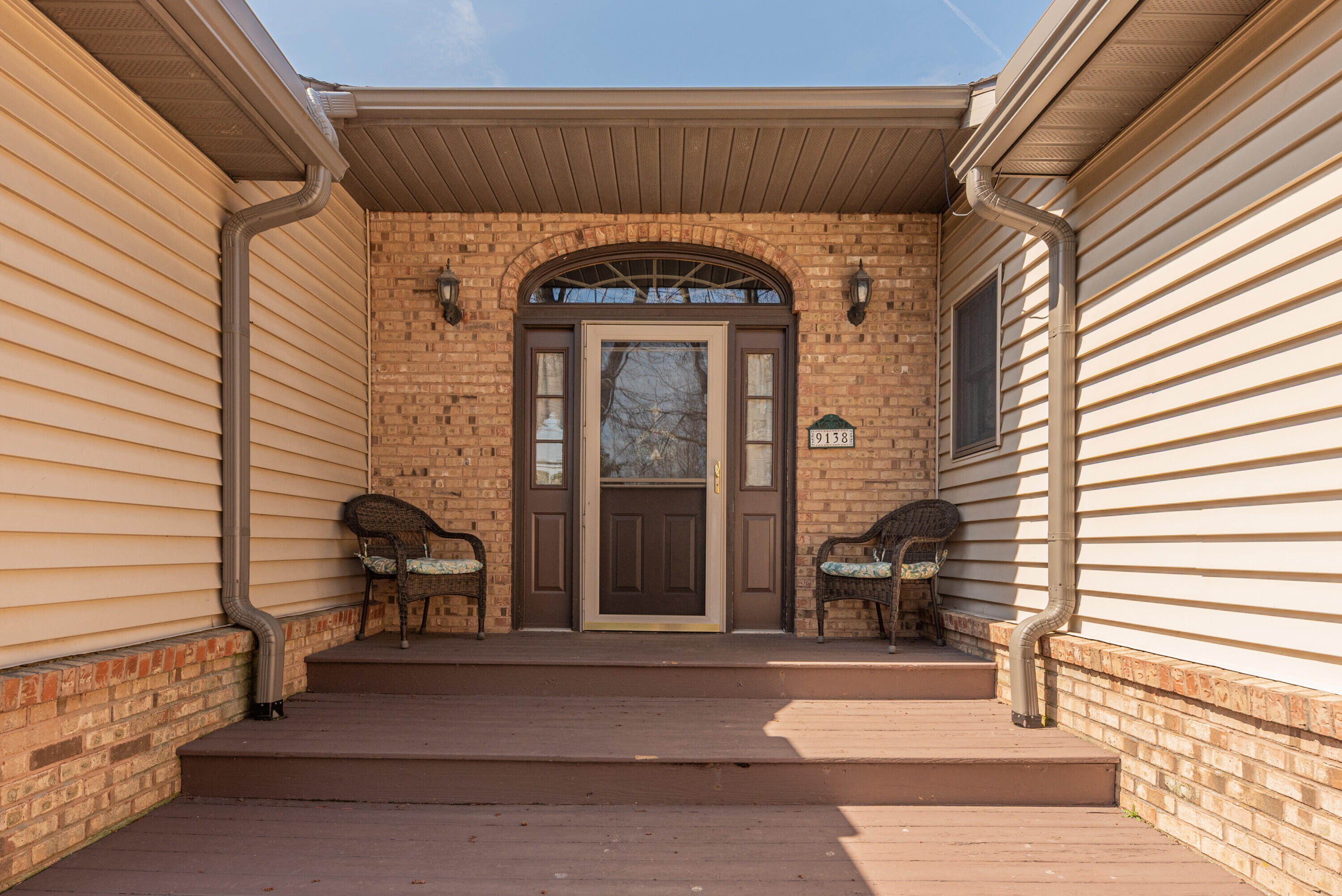 9138 Warner Road Saline, MI 48176 - Photo 5 of 56 05 Front door